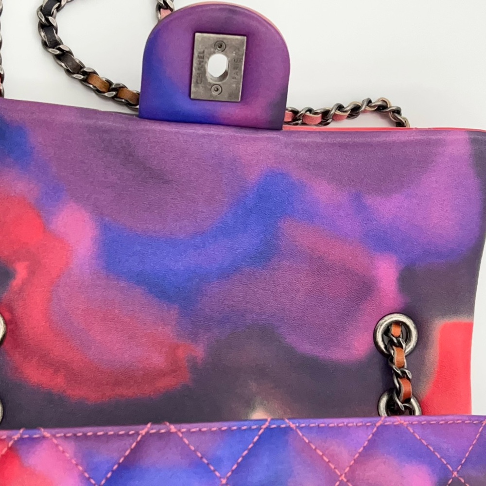 CHANEL Limited Edition Flower Power Flap Bag w/dust bag and Authentication Card - Picture 13 of 17